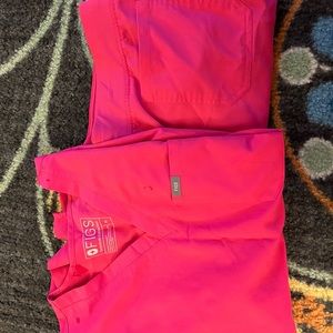 Hot pink Figs XL Catarina top and size large petite Livingston pants